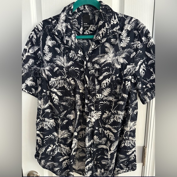 H&M Other - H&M Black and White Casual Button Down Shirt